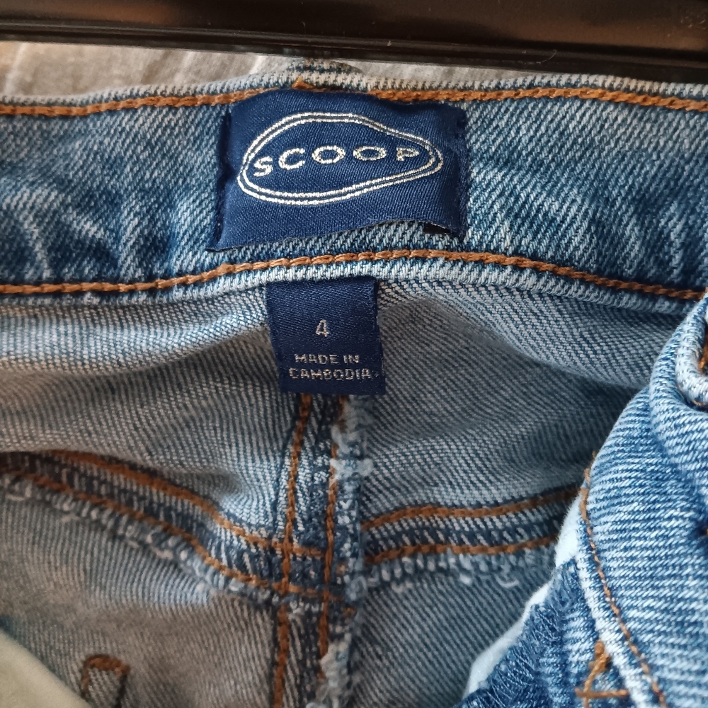 Scoop Blue Denim Jeans Capri 4 Cuffed Bottom